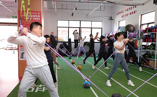 关于【训练方法】利用虚拟场景模拟，提升比赛应变能力的信息