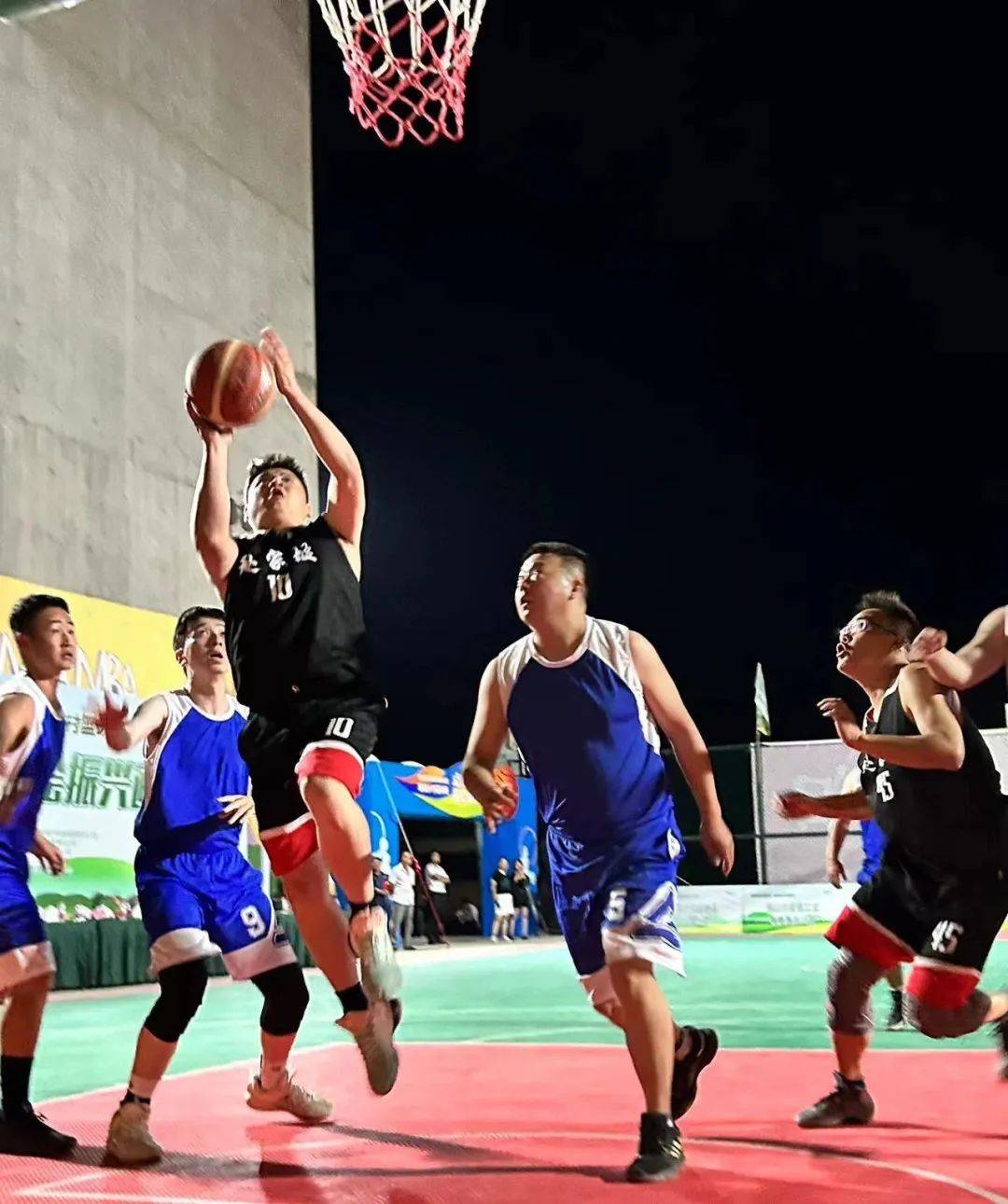 特色篮球文化在乡村振兴中扮演重要角色，推动全民体育普及的简单介绍