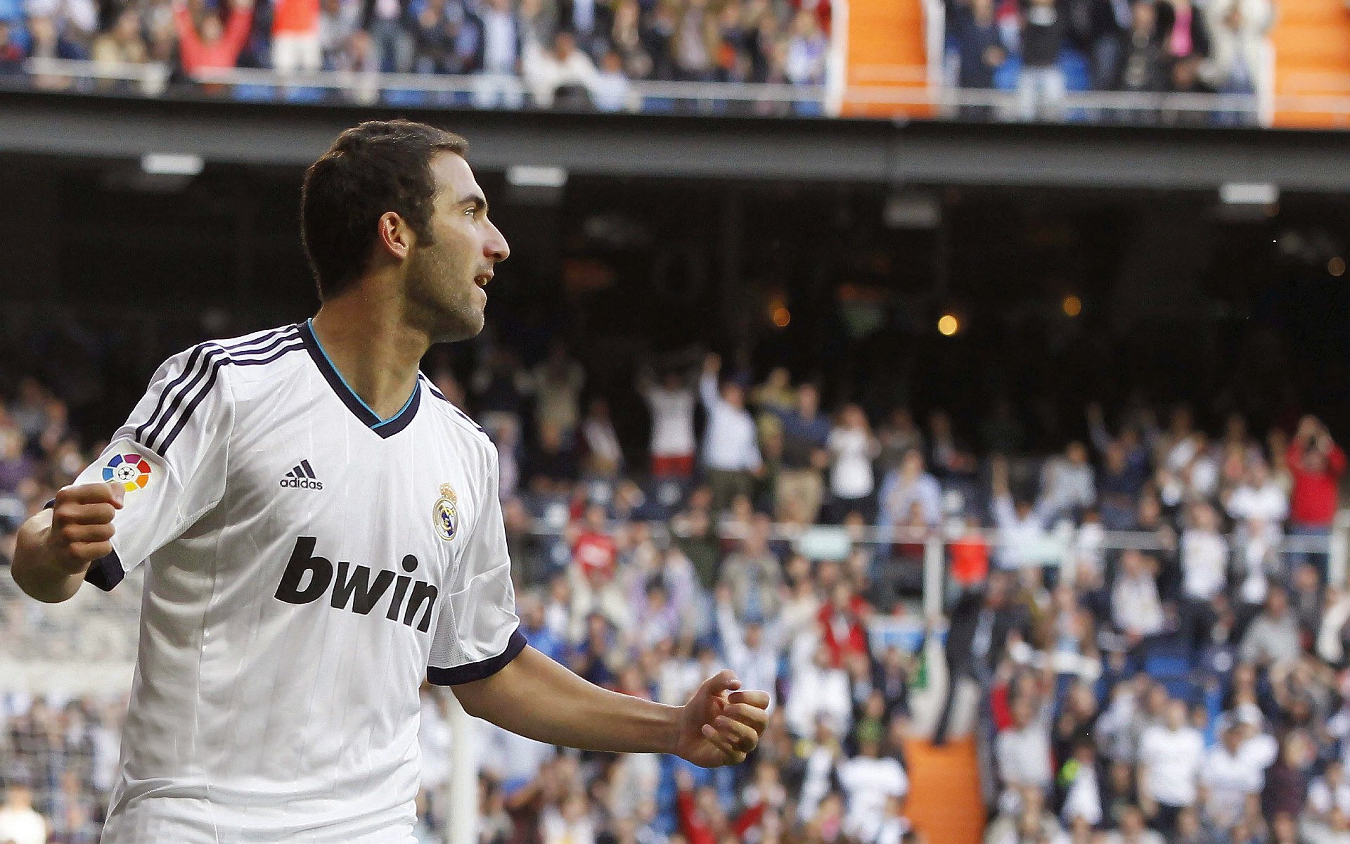 德甲足球文化深入人心，影响广泛，德甲球队关系探究